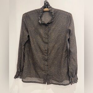 2/40$ Vintage light weight see true  Neuchatel blouse with fish